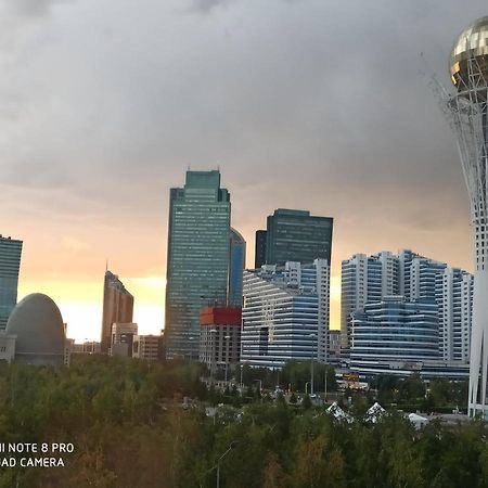 Апартаменты В Центре Левого Берега Asztana Kültér fotó